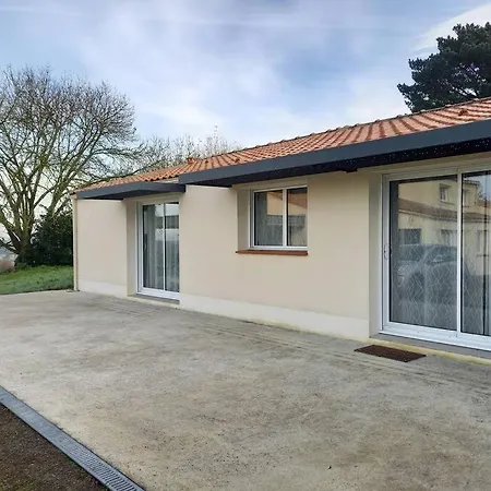 Lac Grand Lieu : maisonnette au calme avec jardin Saint-Lumine-de-Coutais Extérieur photo